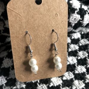 Handmade pearl bead earrings